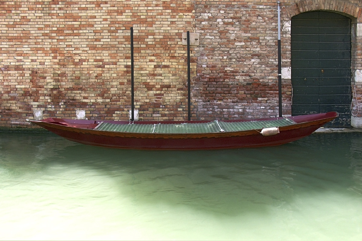 Barque si rouge