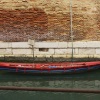 Barque bleue rouge