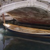 Barque sous le pont